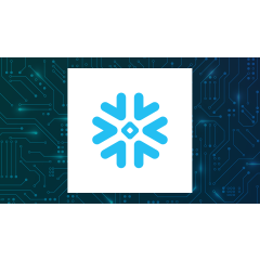 Farther Finance Advisors LLC lifted its position in shares of Snowflake Inc. (NYSE:SNOW – Free Report) by 101.6% in the second quarter, according to its most recent 13F filing with the SEC. The firm owned 9,679 shares of the company’s stock after purchasing a…