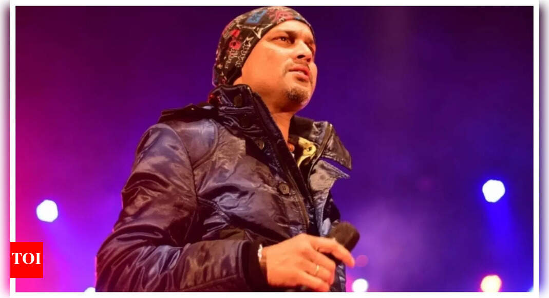 Assam CM Himanta Biswa Sarma announced lookout notices against North East India Festival organiser Shyamkanu Mahanta and Zubeen Garg's manager Siddharth Sharma in the singer's death case. They must appear in Guwahati by October 6 for statements, or face inten…