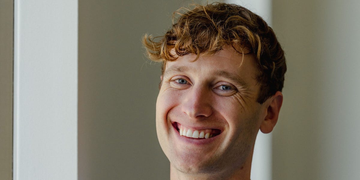 Harvey CEO Winston Weinberg told BI he's growing his $5b legal AI startup by focusing on calendar audits and hands-on hiring.