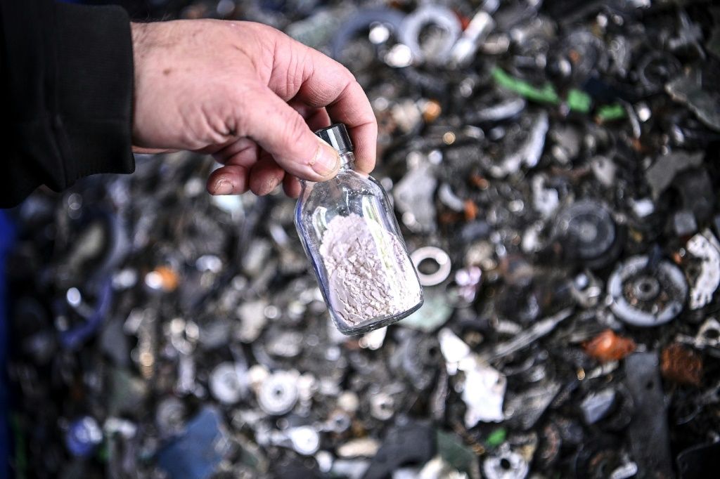 USA Rare Earth is advancing two major projects of its own: a rare earths mine in Sierra Blanca, Texas, and a neodymium magnet manufacturing facility in Stillwater, Oklahoma, slated to begin commercial operations in the first half of 2026.