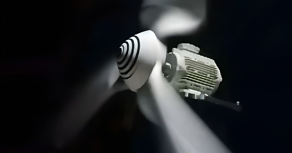 Thanks to the development of new, lightweight rotors, engineers in Germany have created a small wind turbine that excels at efficiency, even when breezes aren't blowing strongly. The development is a big step toward efficient green home power generation.Conti…