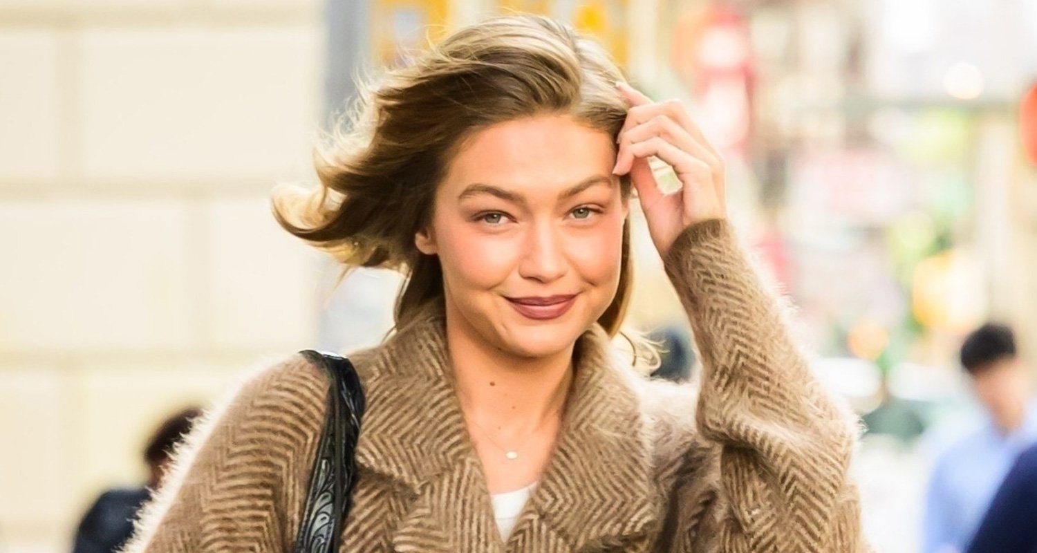 Gigi Hadid seems to be taking on a new role! The 30-year-old model was seen on the set of the upcoming new series Not Suitable For Work on Thursday (October 2) in New York City. Gigi could be seen going into a trailer while wearing a pair of jeans, a tweed co…