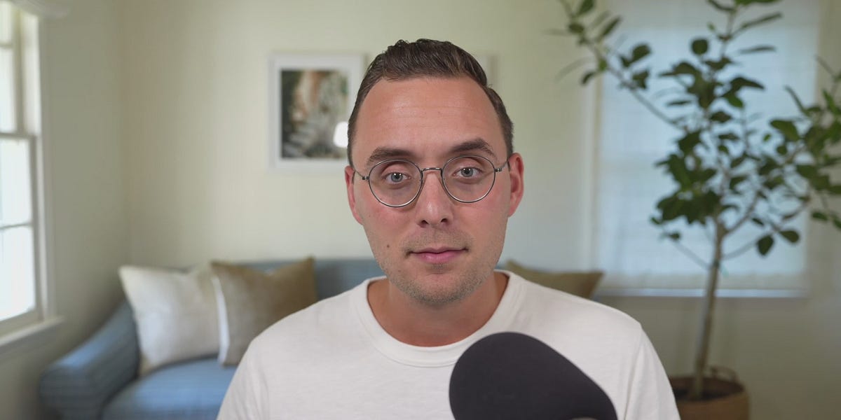 Alex Heath / Sources:
Alex Heath, ex-deputy editor at The Verge, launches Sources, a publication on Substack about the tech industry, and partners with Vox Media on a podcast, Access  —  My newsletter about the tech industry's inside conversation.  —  Transcr…