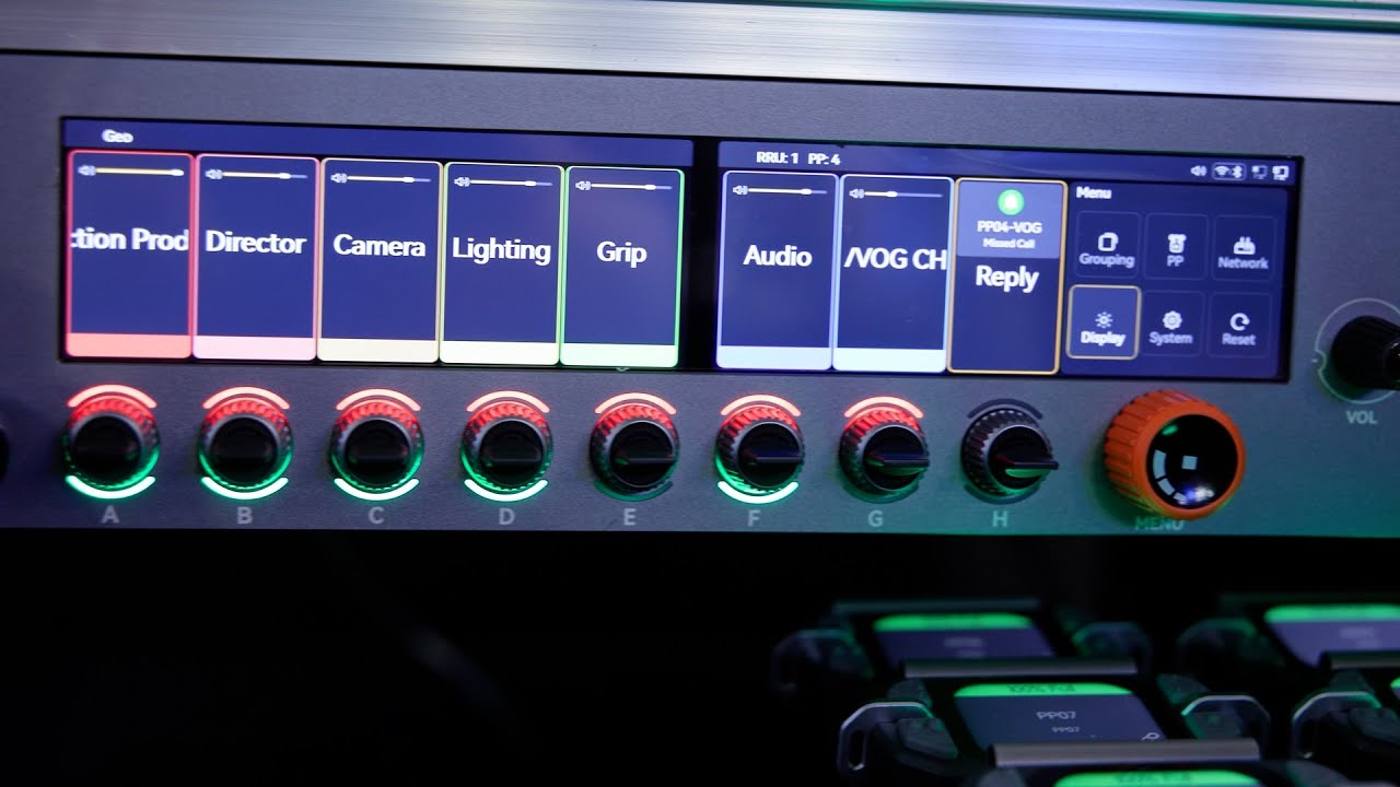 Hollyland previewed an all-new Wireless Intercom system that has a powerful 500-meter range and supports up to eight antennas and 80 belt packs. Wow, that is a lot of intercoms! The Geo Central Station utilizes the Solidcom H1 antenna. The belt packs are ligh…