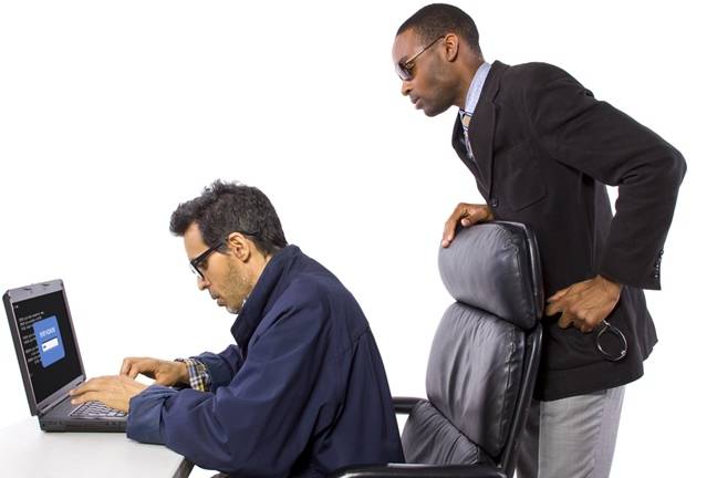 The vuln affects the Oat++ MCP implementation
A security flaw in the Oat++ implementation of Anthropic's Model Context Protocol (MCP) allows attackers to predict or capture session IDs from active AI conversations, hijack MCP sessions, and inject malicious re…