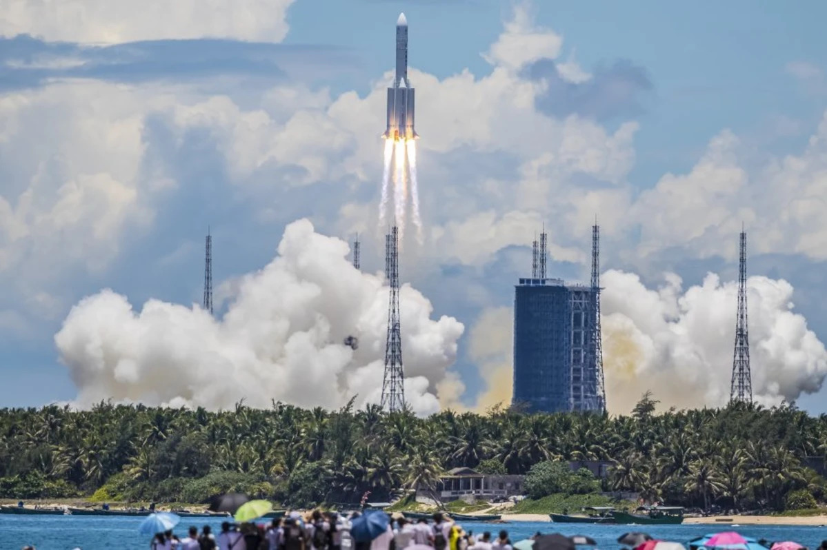 Chinese space authorities reached a new milestone this week as they tested a reusable rocket that they hope to use to join the United States, Japan and other...