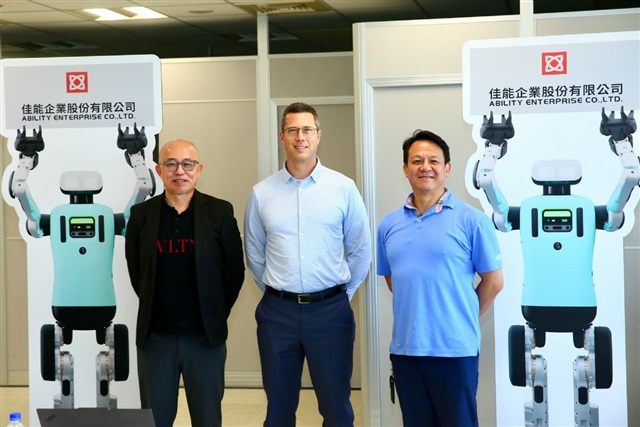 Jonathan Hurst, co-founder of the US-based humanoid robotics startup Agility Robotics, recently made a brief visit to Taiwan. During his trip, he met with optical manufacturer Ability to discuss future collaboration opportunities and held his first media brie…