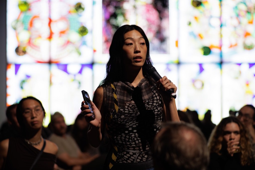 Mindy Seu has a new perfomance tour that questions the financial entanglements that underpin both sex and the internet.