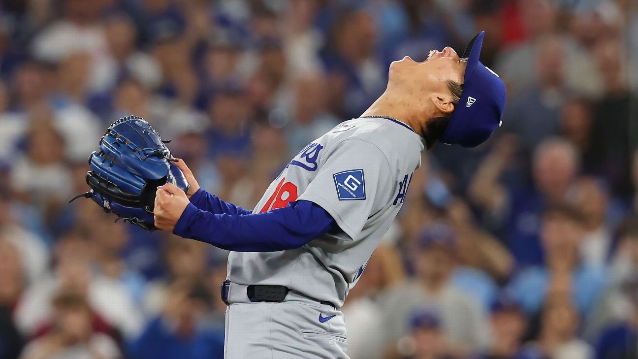 A day after throwing 96 pitches in a Game 6 win, Yoshinobu Yamamoto pitched 2⅔ scoreless innings in relief to help lead the Dodgers to victory in Saturday's Game 7.