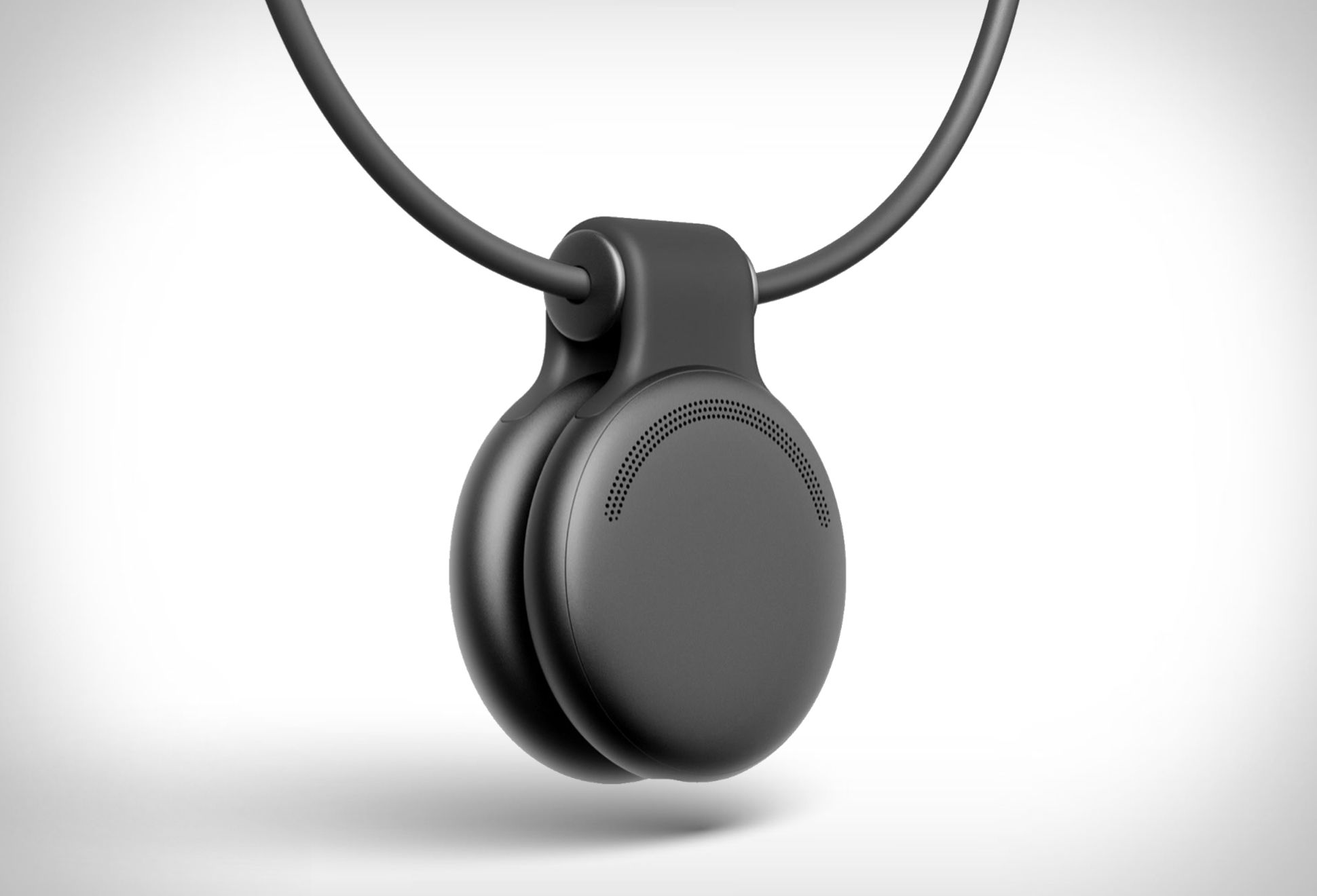 The Limitless AI Pendant takes a smarter, more focused approach to wearable AI, avoiding the pitfalls of bulkier, overhyped devices like the Humane AI Pin.
 Instead of trying to do everything, it concentrates on one clear 
mission: helping you remember, organ…