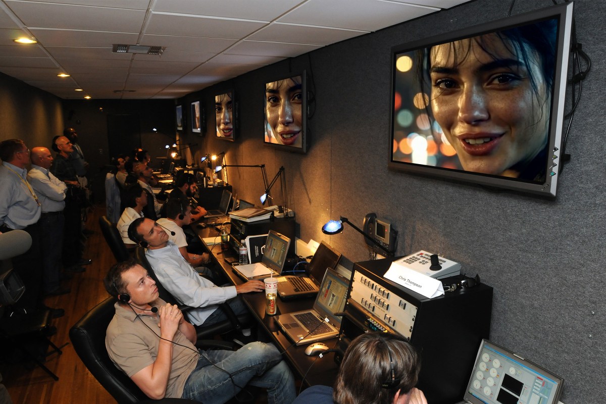 "They're calling it the most divorced post of all time."
The post Elon Boasts That His AI Can Generate a Beautiful Woman Saying “I Will Always Love You” appeared first on Futurism.