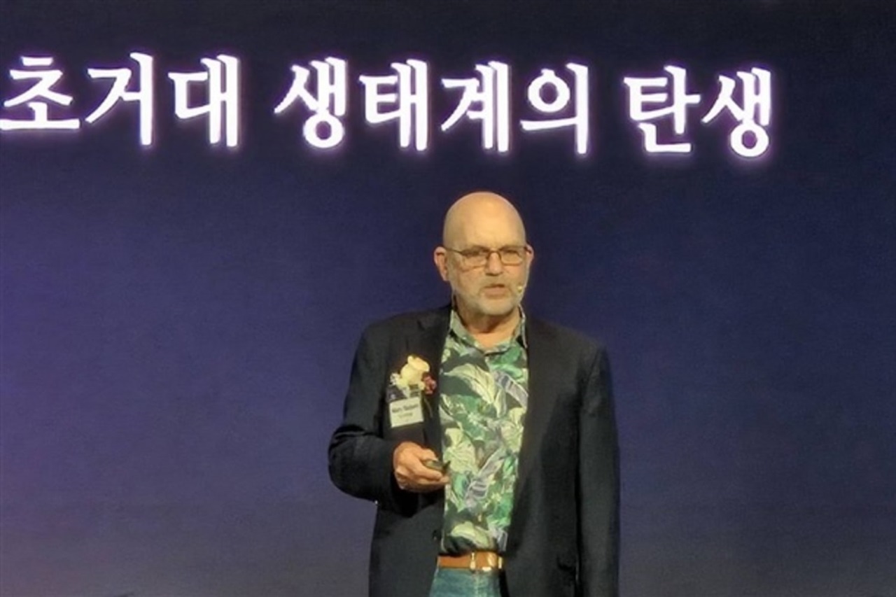 Marc Raibert, founder of Boston Dynamics, shared insights on the evolution of humanoid robotics—from early lab experiments to emerging commercial systems—at South Korea's recently concluded 2025 Future-Tech Forum. He outlined the rapidly shifting landscape of…