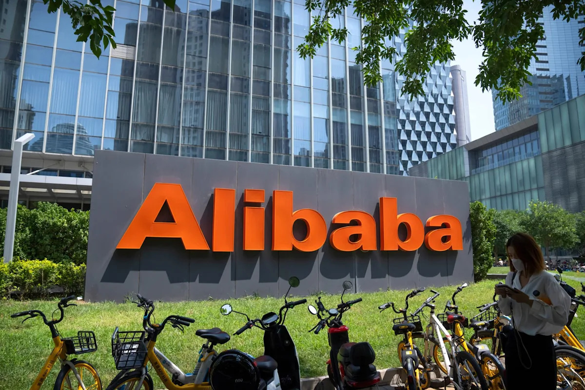 Researchers from artificial intelligence start-up DeepSeek and tech giant Alibaba Group Holding have endorsed China's emerging AI regulatory framework while ...