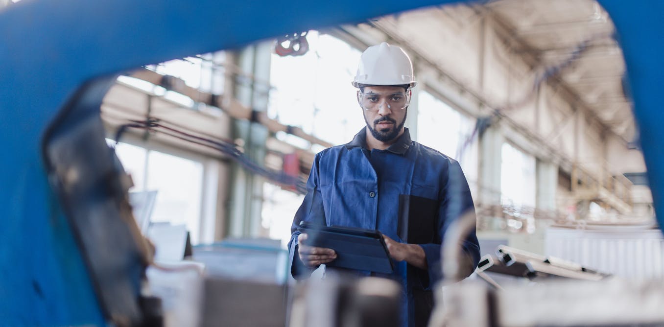 A new survey by sociologists assessed public attitudes and perceptions about the AI-related threat of job displacement.