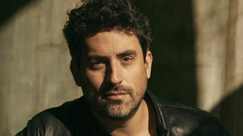 Ed Weeks (The Mindy Project) has joined the leading cast of the CBS pilot Eternally Yours, from Joe Port and Joe Wiseman, showrunners and executive producers of the hit comedy Ghosts. Weeks will portray the character of Charles on the single-camera comedy set…