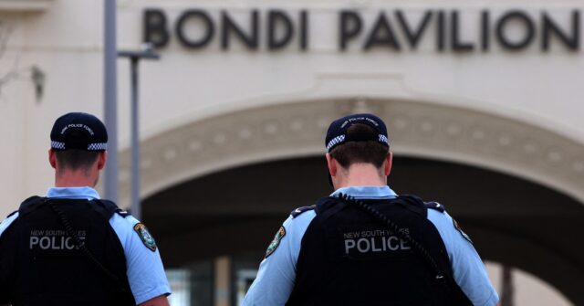 Australian police said that they will not be commenting yet on the motive behind the Sydney terror attack allegedly committed by a father and son duo.
The post Australia Police Refuse to Comment on Motive of Hanukkah Terror Attack, Father and Son Identified a…