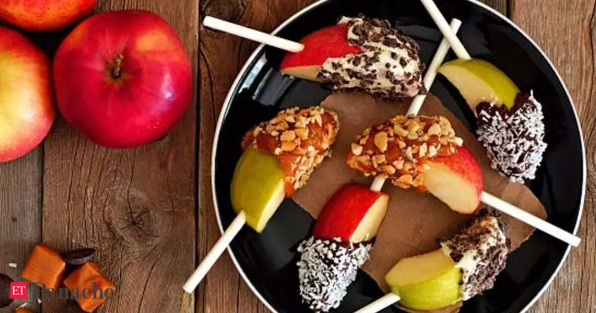 Gastroenterologist Dr. Joseph Salhab, known as The Stomach Doc, shared his go-to snacks for staying full and supporting liver health. His choices include dates with walnuts, probiotic-rich fermented foods, nuts with dark chocolate, and fruit like apples with …