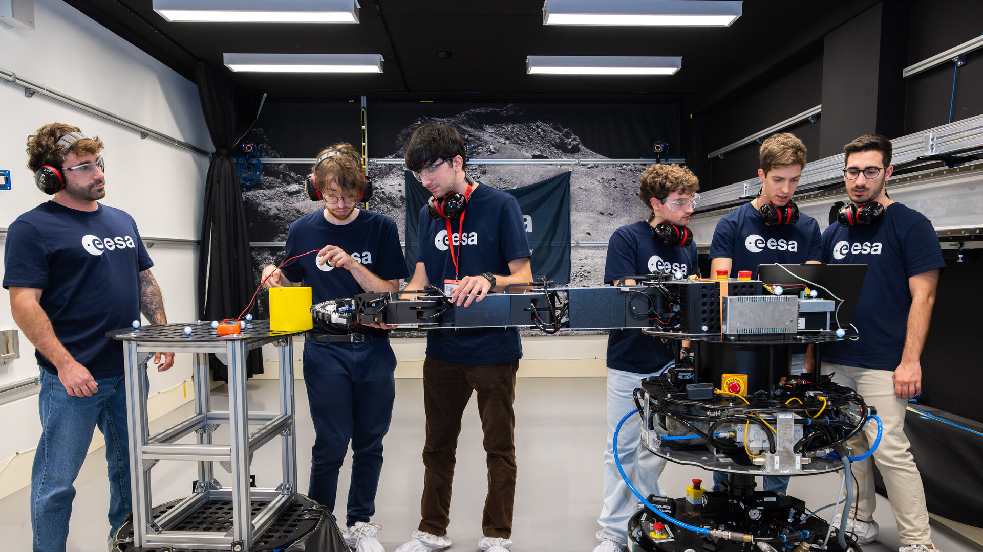 As part of the&nbsp;ESA Academy Experiments&nbsp;programme, the GRASP student team from Sapienza University of Rome tested a robotic arm fitted with a gecko-inspired adhesive gripper under microgravity-like conditions. The test campaign took place in November…
