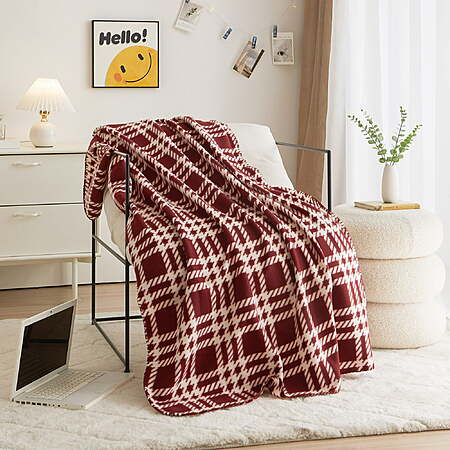 Walmart [walmart.com] has Mainstays Mainstays Cozy Fleece Throw, 50"x 60" (Dog Print, Mushroom, Paw Print, Red Plaid, Blue Plaid, Striped) - $4.22 
 
Free shipping with Walmart+ or on $35+. ...