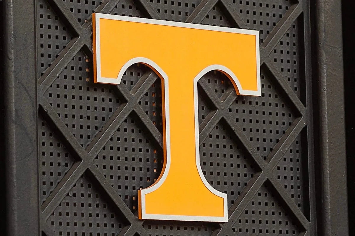 Tennessee announces the signing of graduate student Dragos Cazacu.