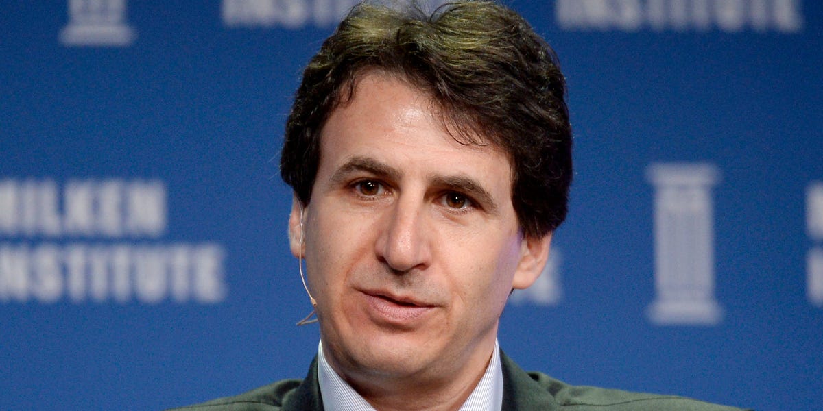 Apollo CEO Marc Rowan is planning to gift the definitive book on private credit to clarify risks and myths.