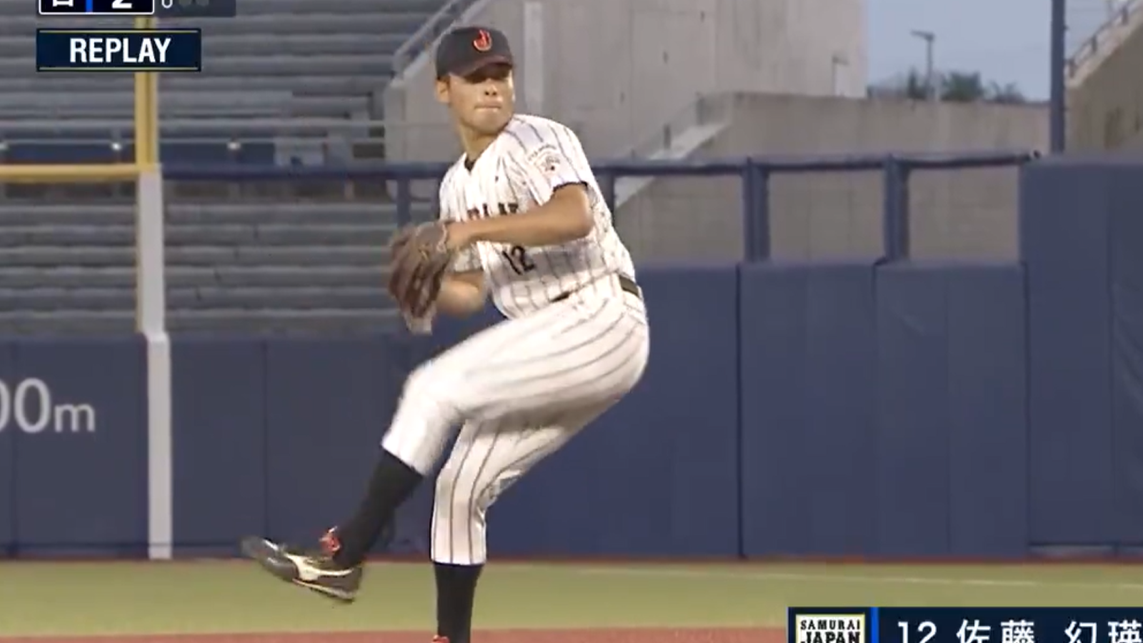 Japanse pitching superstar Genei Sato is one of the top prospects in the 2027 MLB Draft, and it’s easy to see why when you watch him take the mound. The 6-foot, 180-pound right-handed pitcher has an absolutely devastating fastball that tops out at 99 miles pe…