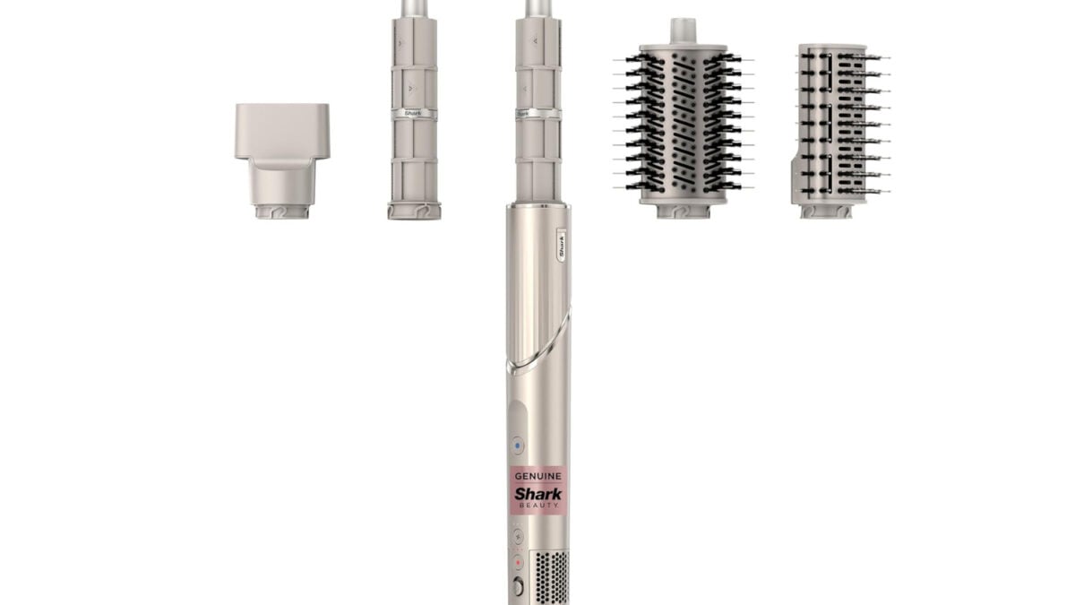 You can have great hair days every day without wasting excess money at the salon thanks to this deal.