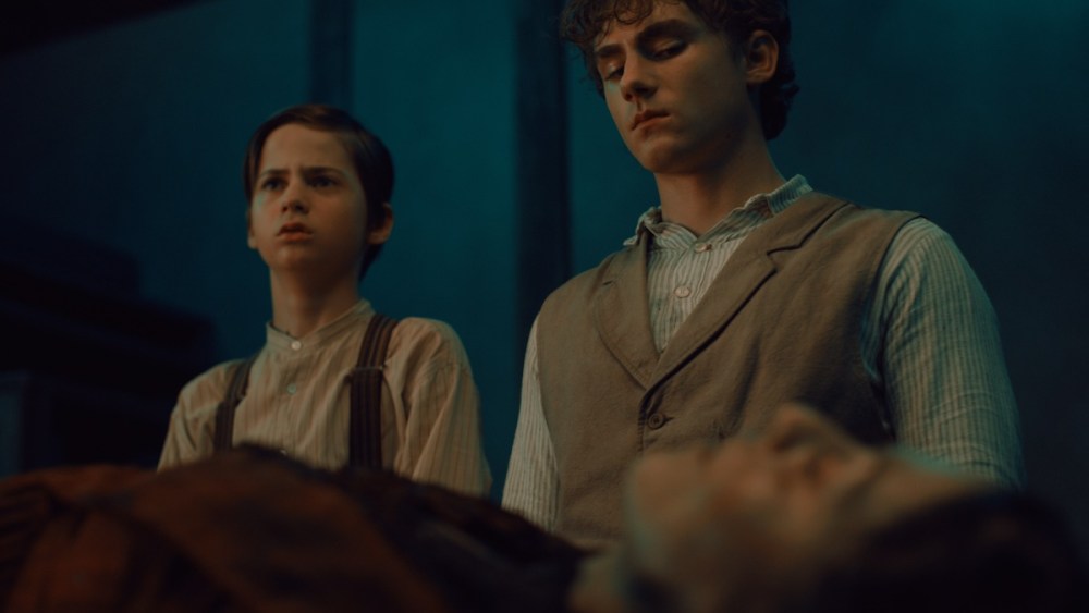Plenty of horror movies have shifted the focus from vampires to vampire hunters, imagining an underground network of stake-drivers combatting the elusive breed of bloodsuckers. Sometimes the two sides overlap, as in the “Blade” films. “Abraham’s Boys” has the…