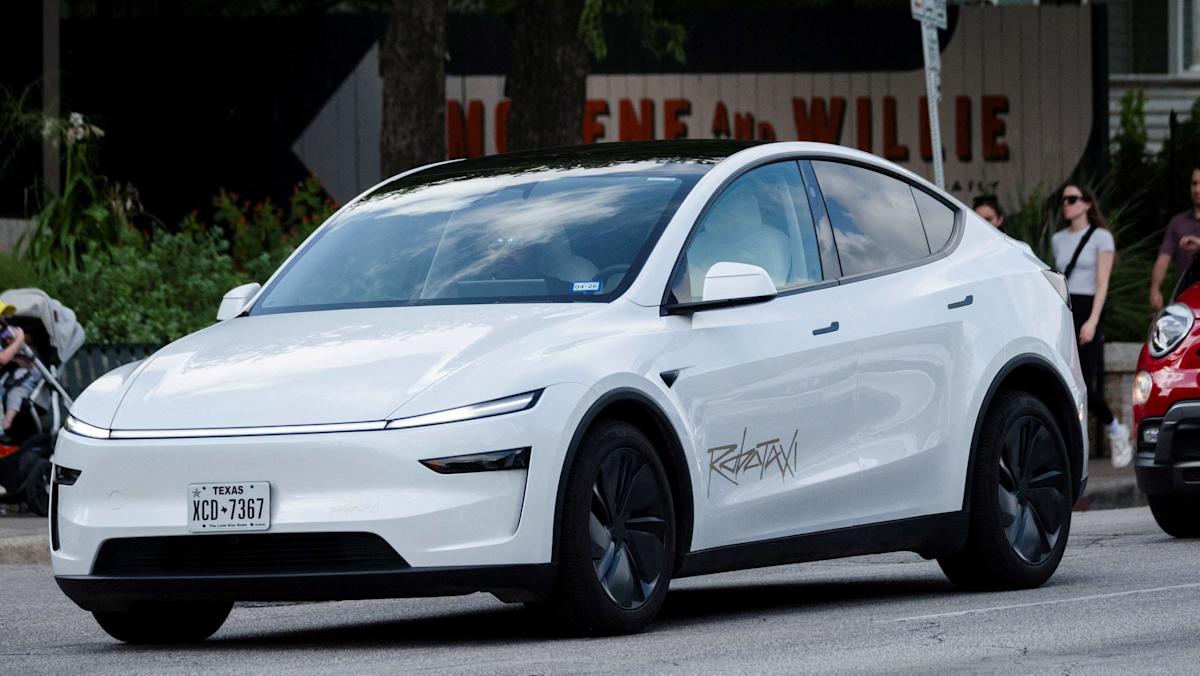 Tesla's (TSLA) robotaxi launch hit some early roadblocks with speed and traffic violations reported during tests in Texas, while Alphabet's (GOOG, GOOGL...