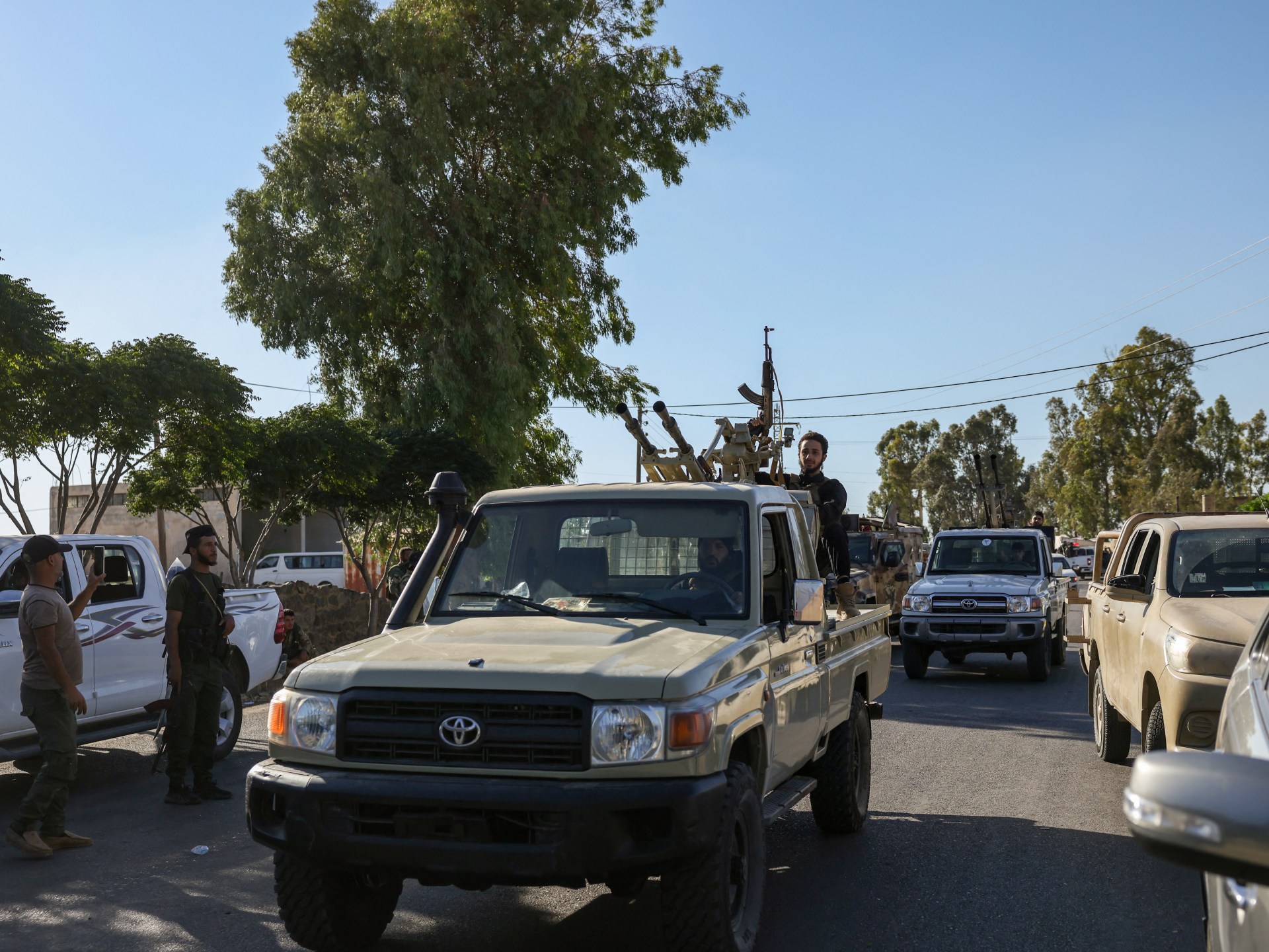 Government forces aim to end clashes with Bedouin tribes that have killed dozens of people in the southern Syrian city.