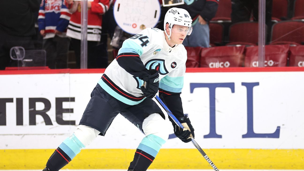 Forward Kaapo Kakko signed a three-year contract with the Seattle Kraken on Tuesday with an average annual value of $4.525 million.