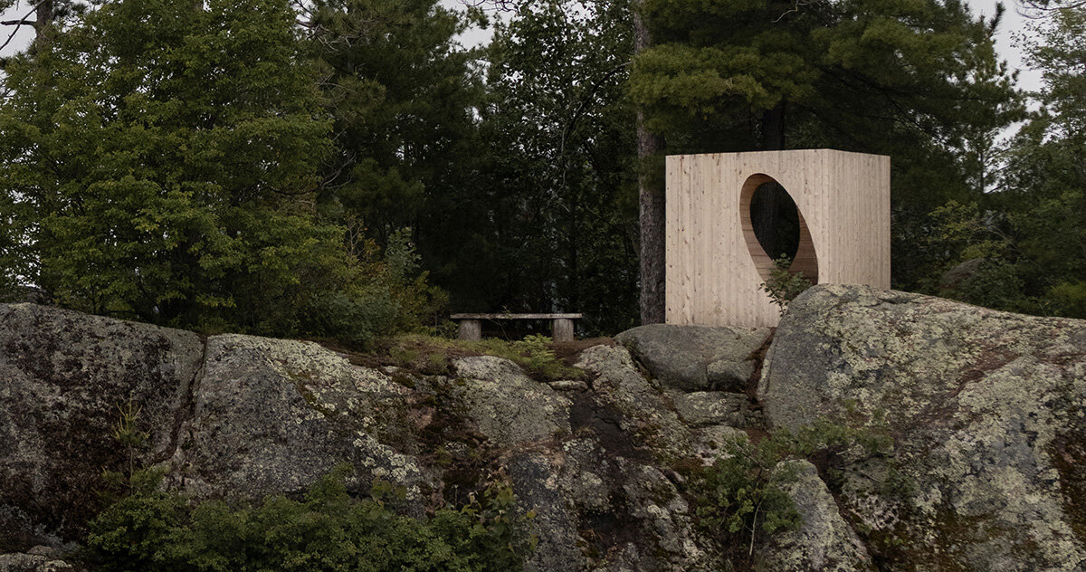 'faire le vide' by luca fortin + mock/up is a prefabricated cedar installation that brings digital craft to a remote quebec island.
The post faire le vide: carved-out cedar cube installation dots remote island in quebec appeared first on designboom | architec…