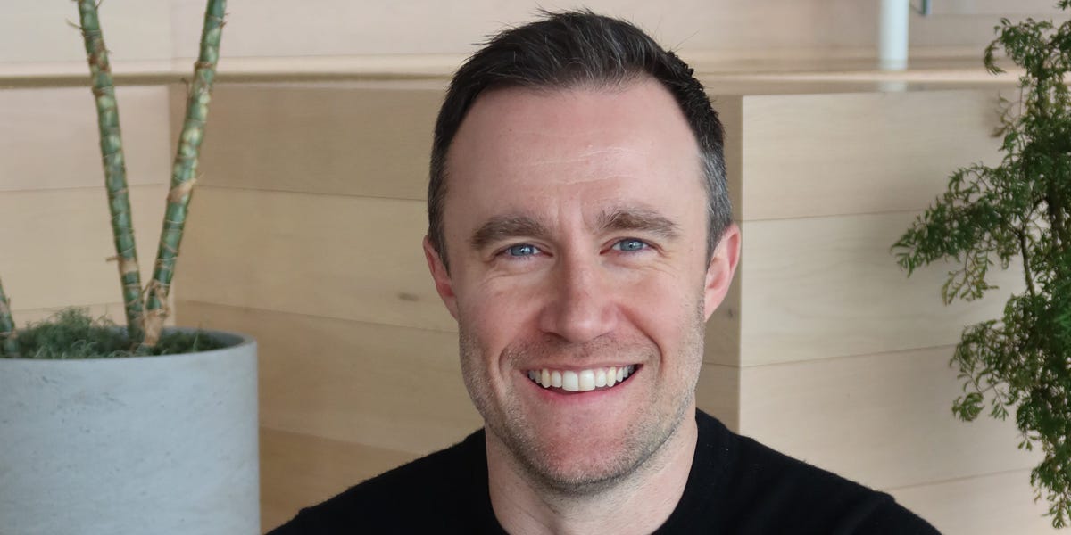 Richard White is an extreme procrastinator. The CEO of Fathom, a successful AI company, said it's one of his greatest assets.