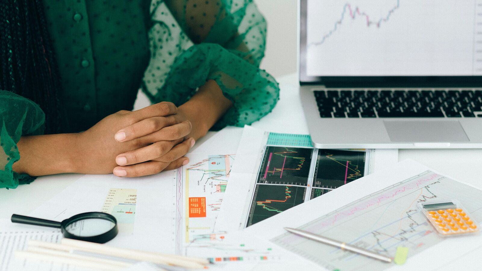 Mumbai-based AI analytics firm aims to raise ₹1,279 crore in fresh capital and ₹3,620 crore via OFS, with proceeds to fund US expansion, R&amp;D, acquisitions, and corporate needs.