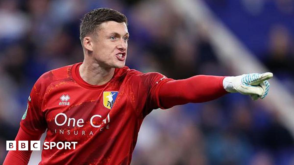 Liam Roberts has found a fresh start at Mansfield Town after his time at Millwall ended in infamy, says Stags boss Nigel Clough.