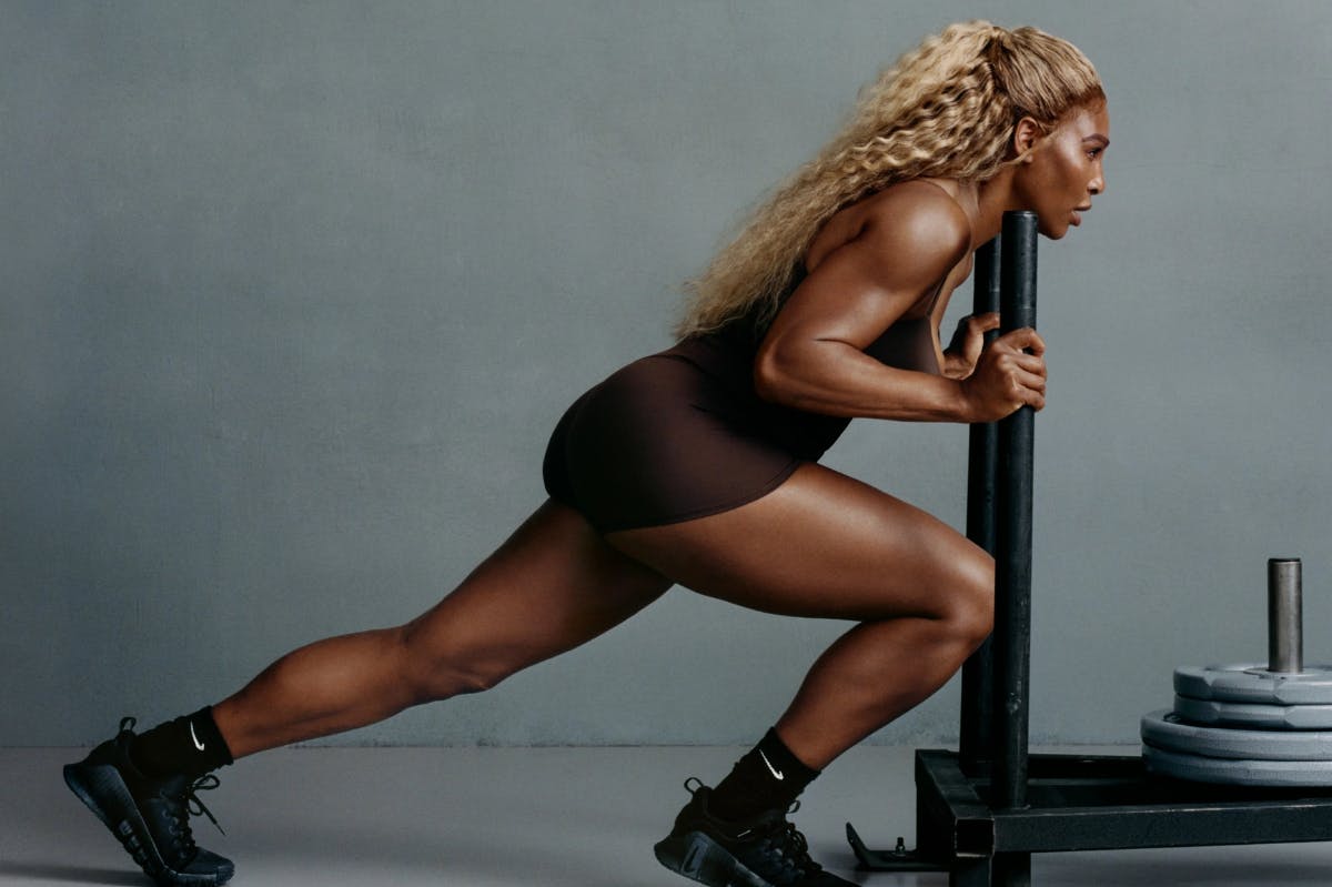 After the groundbreaking announcement that Nike would partner with Kim Kardashian's shape- & sportswear brand, NikeSKIMS now finally arrives.