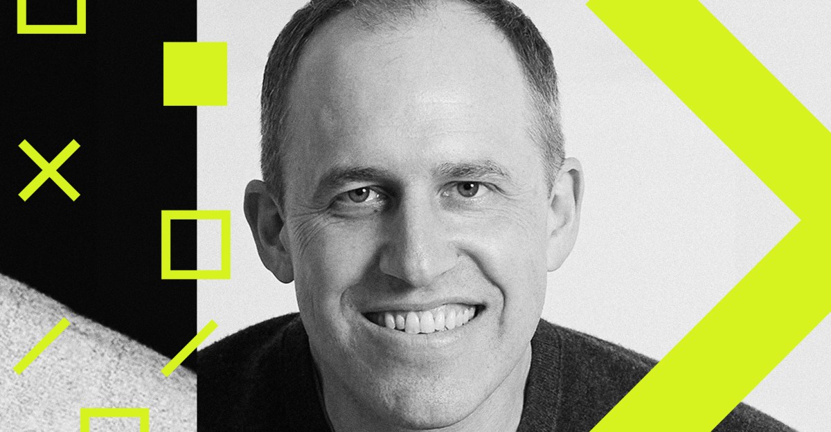 Welcome to Decoder. This is Alex Heath. For my final episode as your Thursday guest host, I recently sat down with Bret Taylor, the CEO of AI startup Sierra and the chairman of OpenAI, for a live event in San Francisco, California, hosted by Alix Partners.  V…