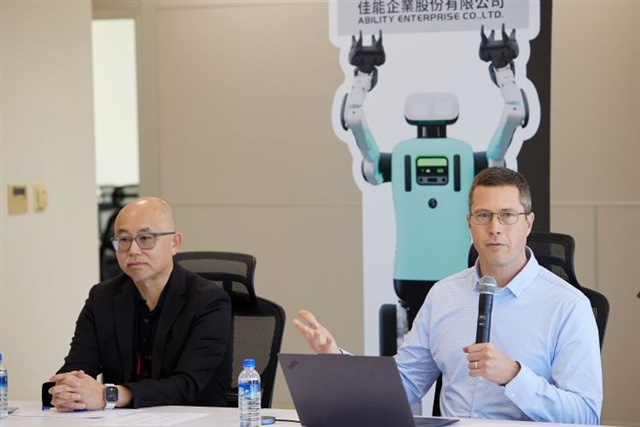 Despite market anticipation for the deployment of humanoid robots in home applications, significant safety risks still remain. Because of this, Jonathan Hurst, co-founder of US-based humanoid robot startup Agility Robotics, estimates that it will take at leas…