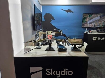 One of the coolest things I ran across at DSEI is the Magnetic Drop Release System. Developed by the UK’s Shadow Concepts and sold by sUAS maker Skydio, the MDRS is a purpose built, magnetically actuated, end effector release system which integrates into Skyd…