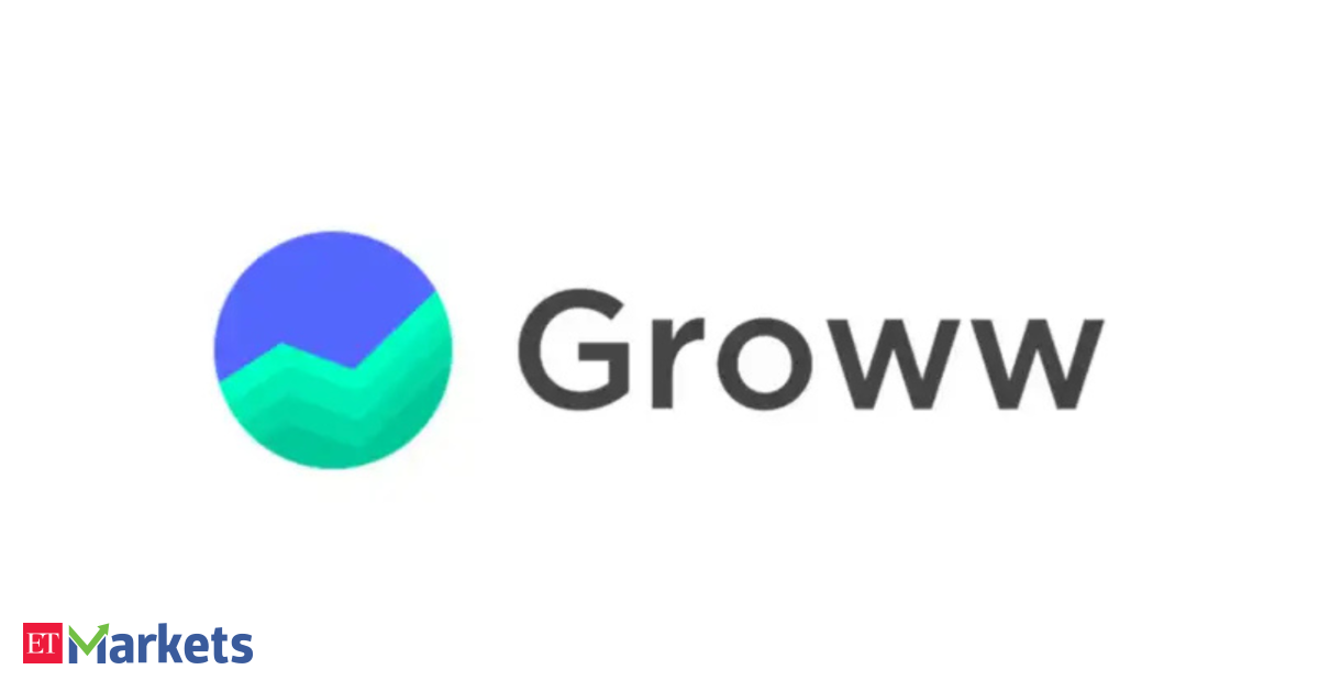 Groww, an Indian stock broking firm, has filed updated draft documents for its IPO, including a fresh issue of shares and an offer for sale from existing shareholders. The company has benefited from increased financial literacy and digital onboarding, becomin…