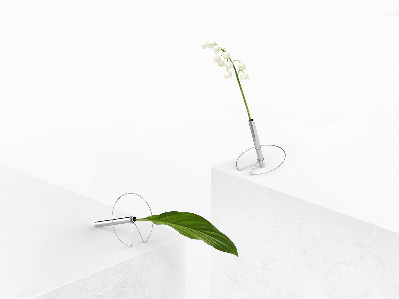 Lotus Effect Vase Lets Stems Drift Across Edges Like Leaves on WaterThe lotus effect is a phenomenon where aquatic plant leaves shed water and dirt through microscopic surface structures, staying clean and efficient under heavy rain....