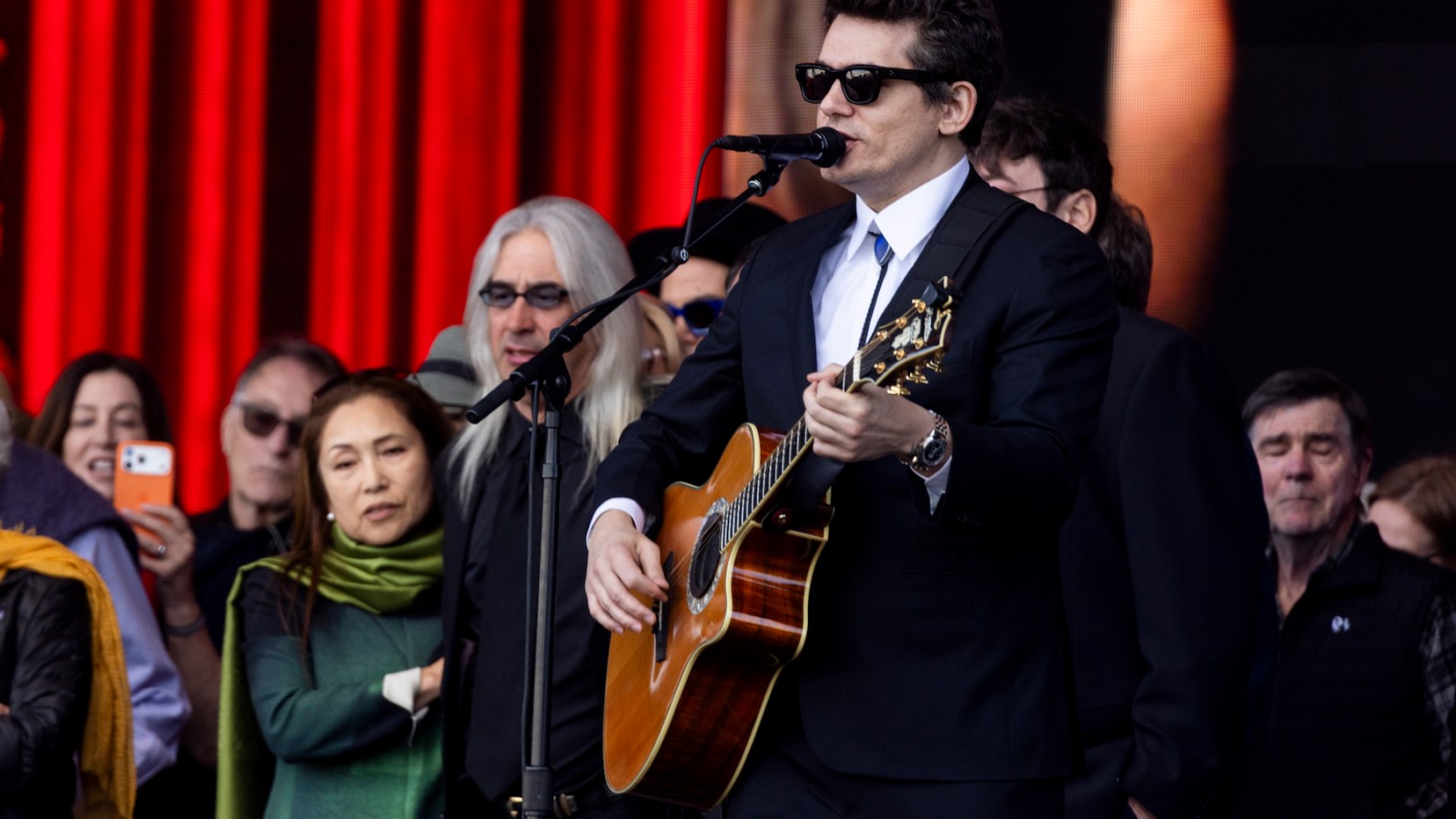 "Bob took a chance on me. He staked his entire reputation on my joining a band with him. He gave me musical community, he gave me this community," Mayer said during powerful eulogy to Weir