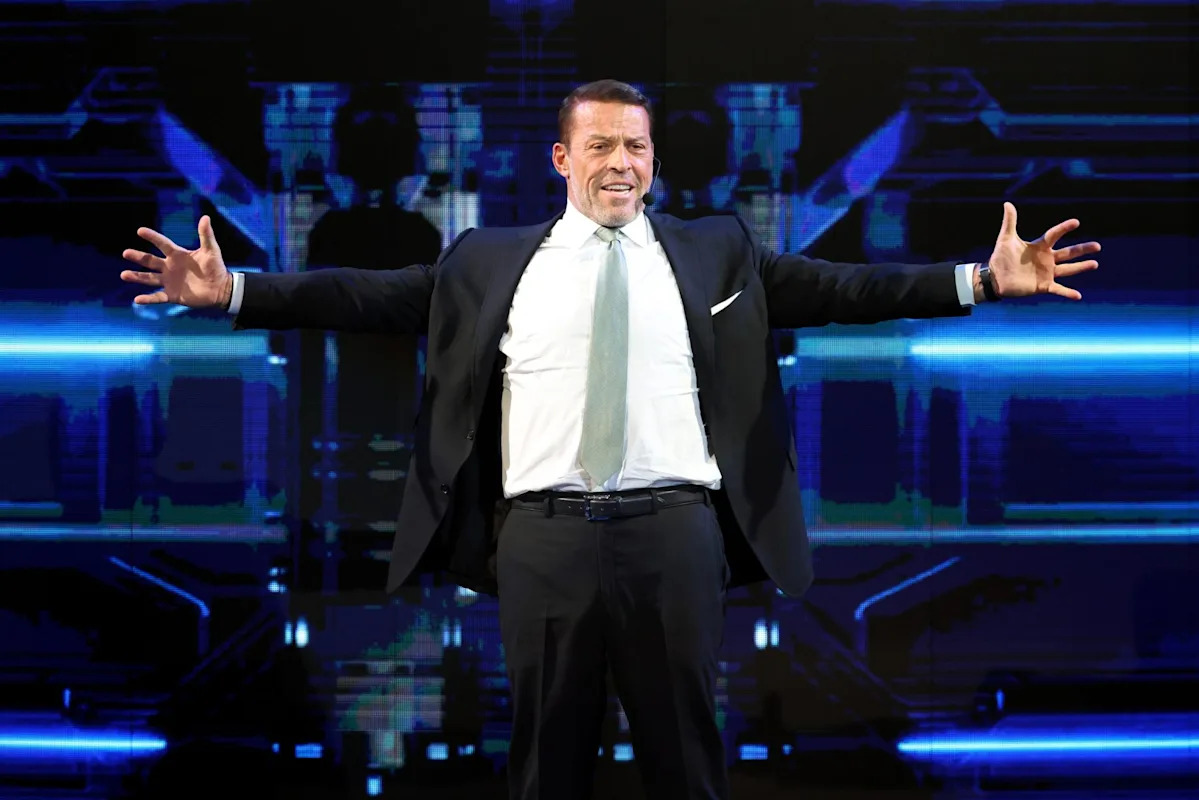 From earning $40 a week cleaning floors to coaching Bill Clinton, and joining the billionaire’s club, Tony Robbins says these are the three skills Gen Z must...