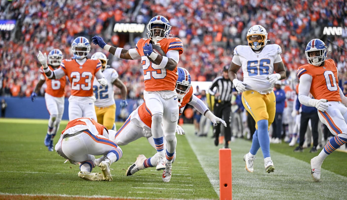 FanDuel Promo Code: Bet $5, Get $300 on Your Favorite NFL Divisional Round Matchup.