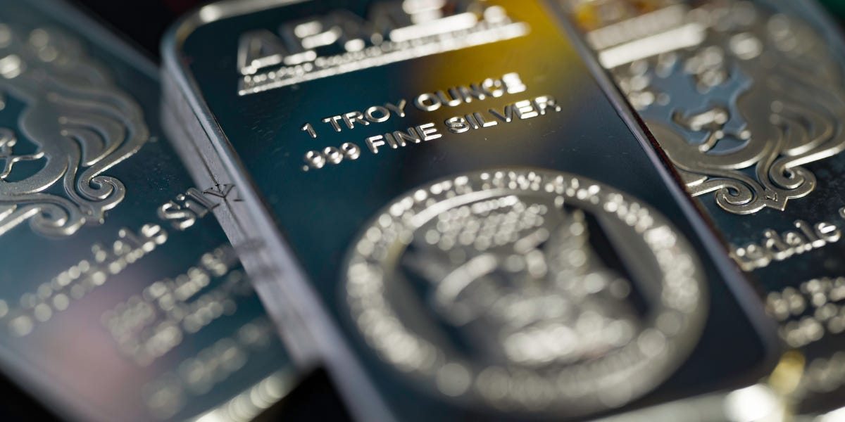 Market veteran Peter Brandt warned silver traders on X that prices can reverse suddenly and significantly.