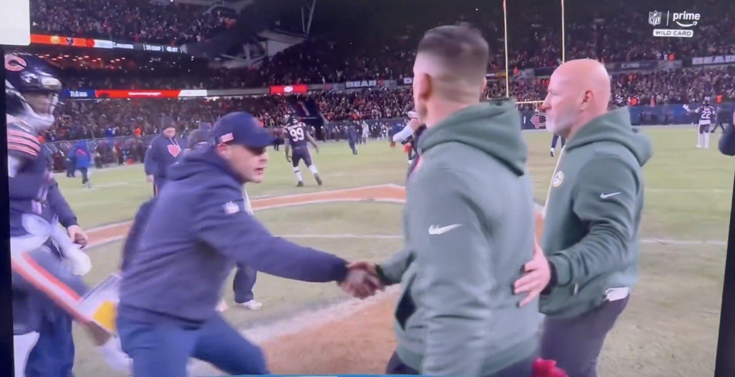 Chicago Bears head coach Ben Johnson on Monday revealed the reason behind his awkward post-game handshake with Green Bay Packers coach Matt LaFleur.
The post ‘This Is a Rivalry’: Ben Johnson Gives Reason for Nasty Post-Victory Handshake and Wild ‘F*ck the Pac…