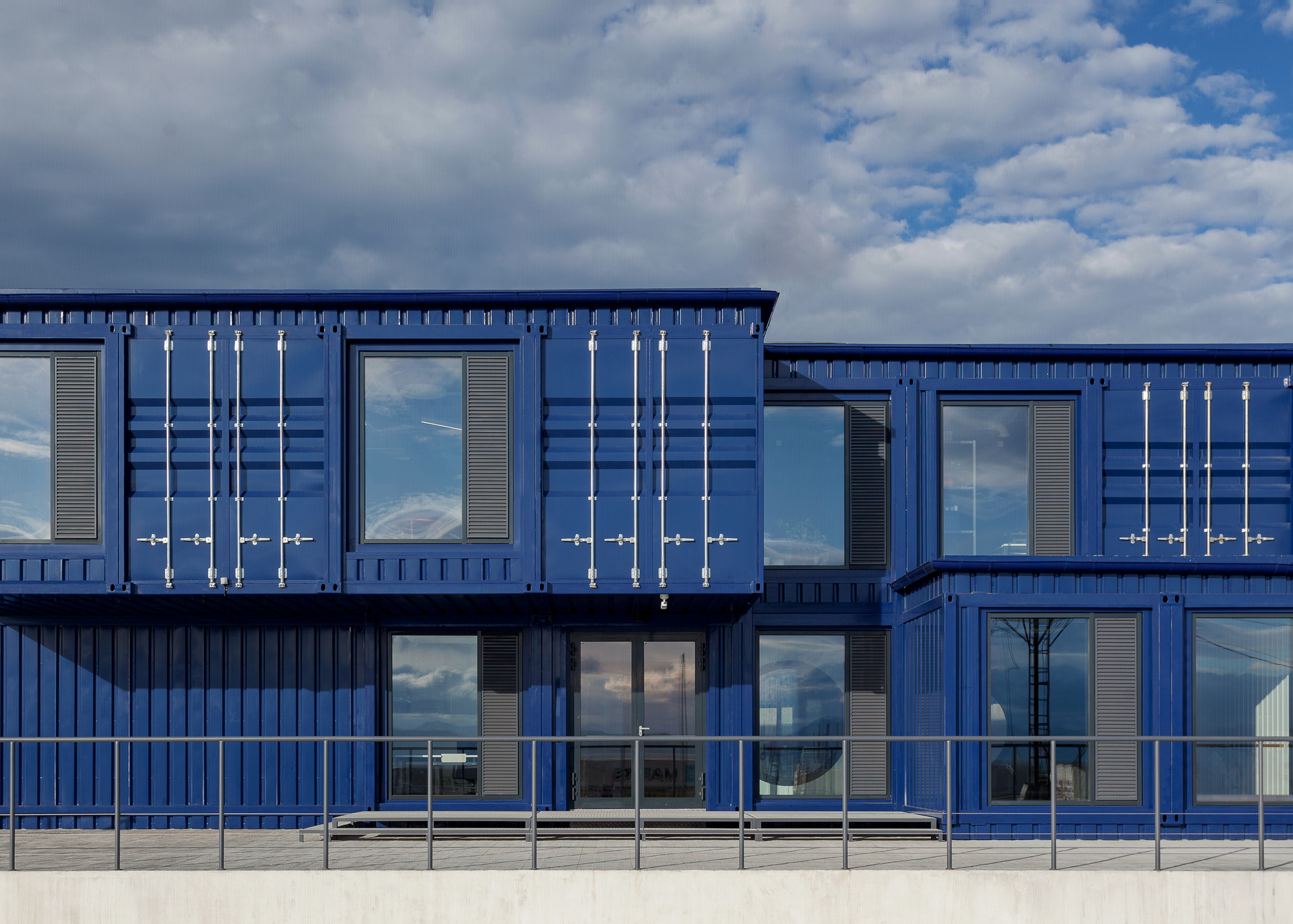 The 2026 Color of the Year selections show a shift toward nuanced, layered palettes and understated spatial calm, moving beyond the saturated earth tones of previous forecasts. Pantone's Cloud Dancer, a soft white, sets a foundation of clarity and simplicity,…