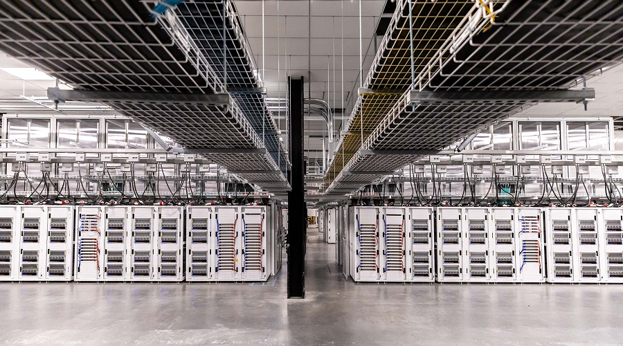 Lambda Inc., a startup with a cloud platform designed to run artificial intelligence workloads, is reportedly seeking to raise $350 million in funding. Sources told The Information late Thursday that Mubadala Capital is in talks to lead the round. The report …