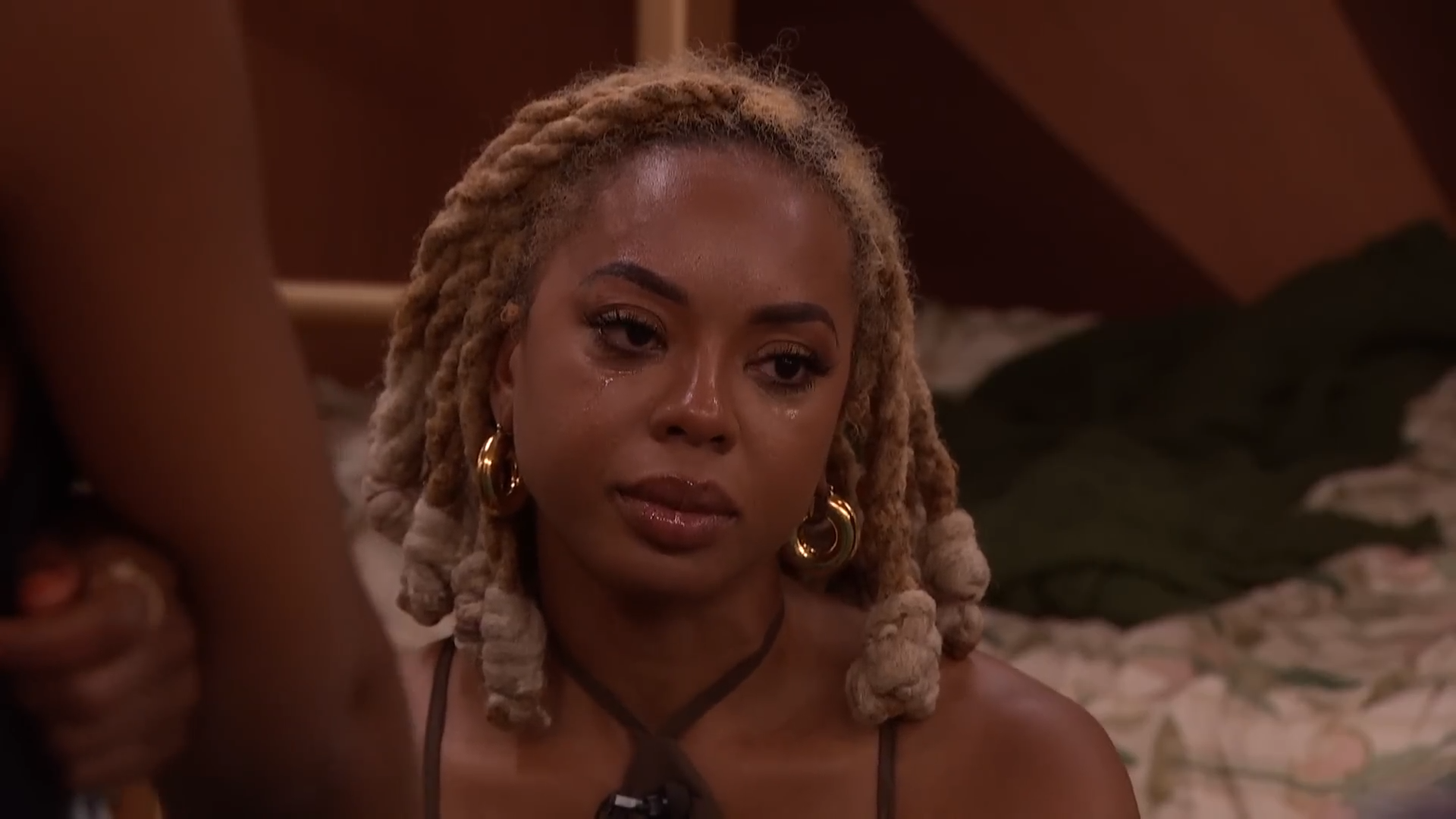 Reading Time: 4 minutesJust months before Mickey Lee tragically died, one of her fellow 'Big Brother' houseguests predicted that her life would be cut short.
Mickey Lee: Ava Pearl Death Prediction Video Resurfaces After ‘Big Brother’ … was originally publishe…