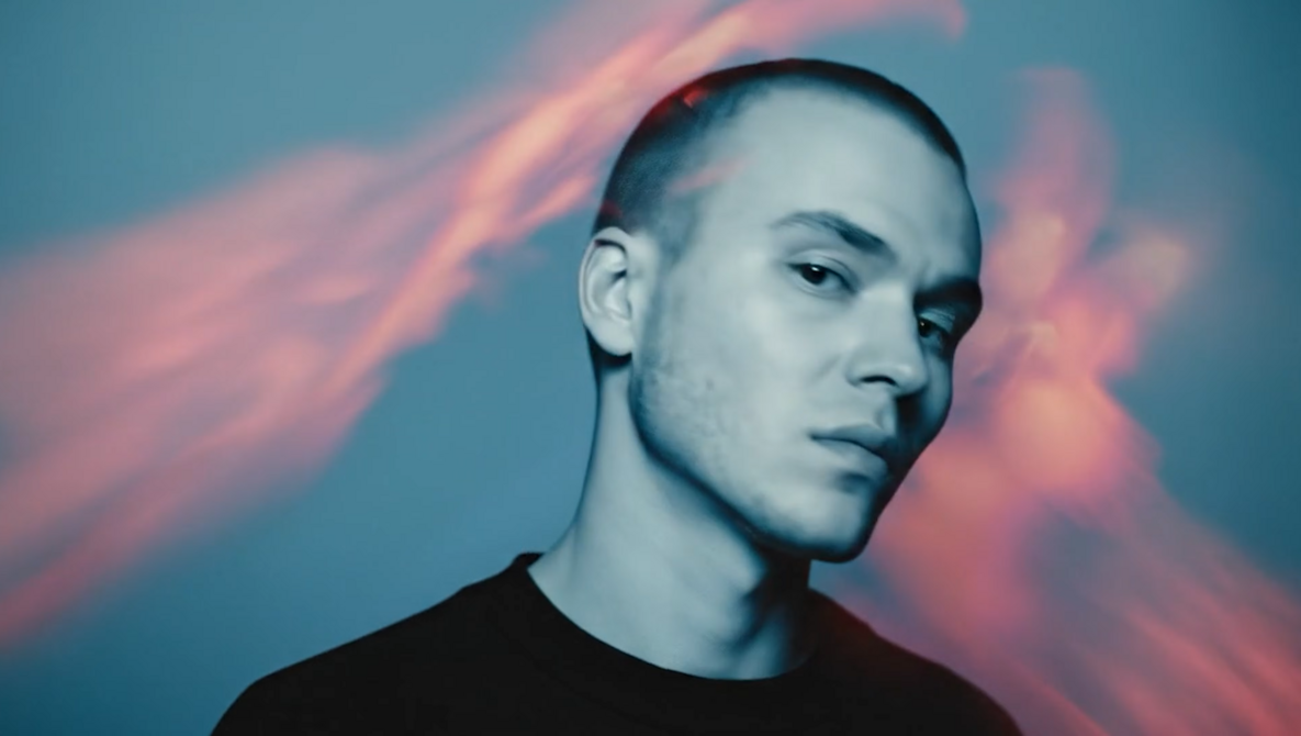 Adobe Firefly Boards is built around one central idea: you should be able to test a visual direction quickly, see it applied consistently, and decide whether it is worth pursuing before you commit real time. If you shoot stills but increasingly need motion ve…